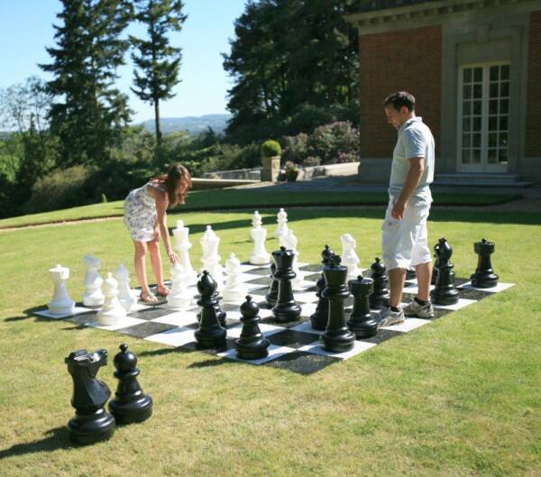 Giant Games