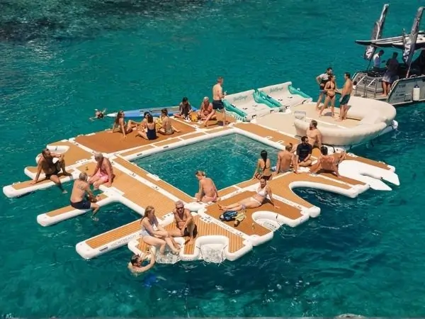 Private Yacht Pool Party Packages in Dubai